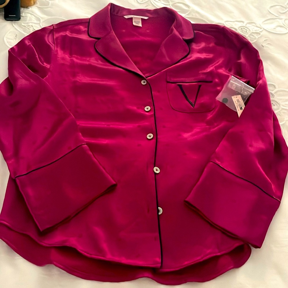 Victoria’s Secret sleep shirt XS